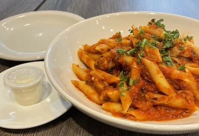 Toronto Restaurant Review: Vivo Pizza +&nbsp;Pasta