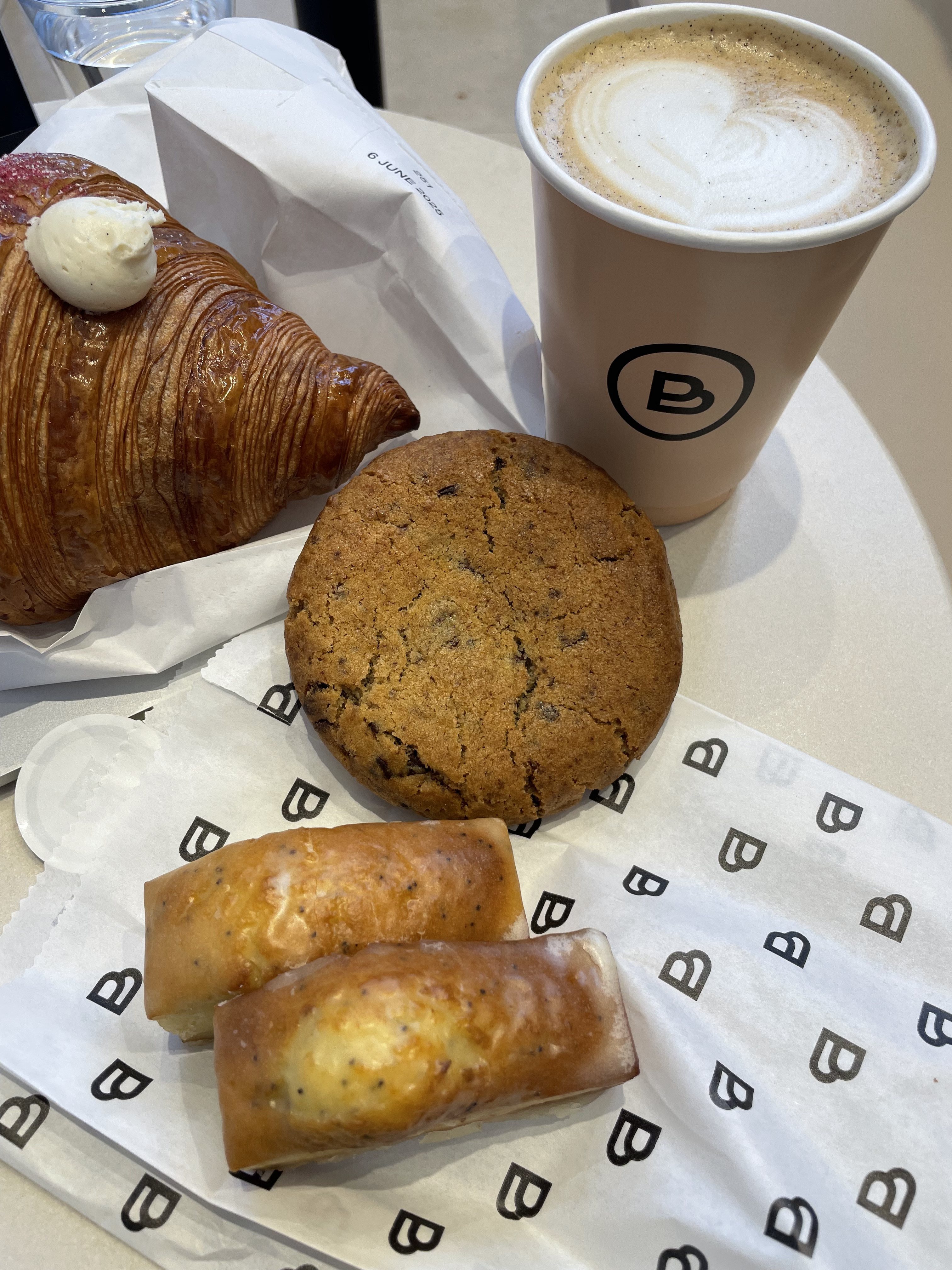 Toronto Cafe Review: ‘Le Beau’ Boulangerie